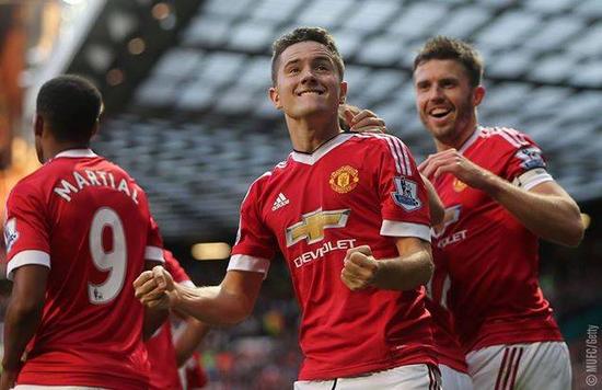 车在港口与 车在港口与